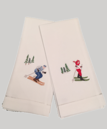#6 HOLIDAY LINEN GUEST TOWELS