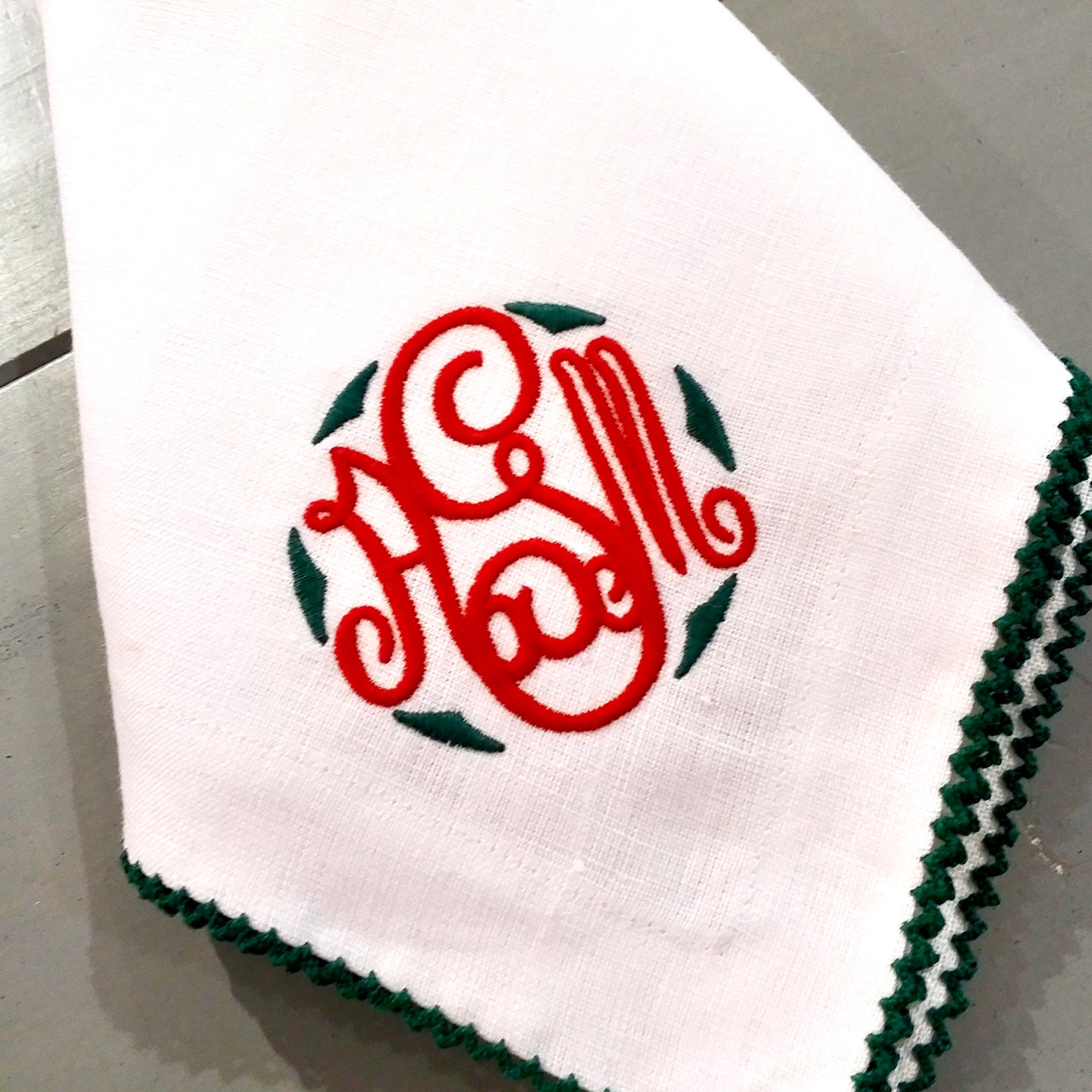 MEDALLION MONOGRAM + PICOT EDGE NAPKIN